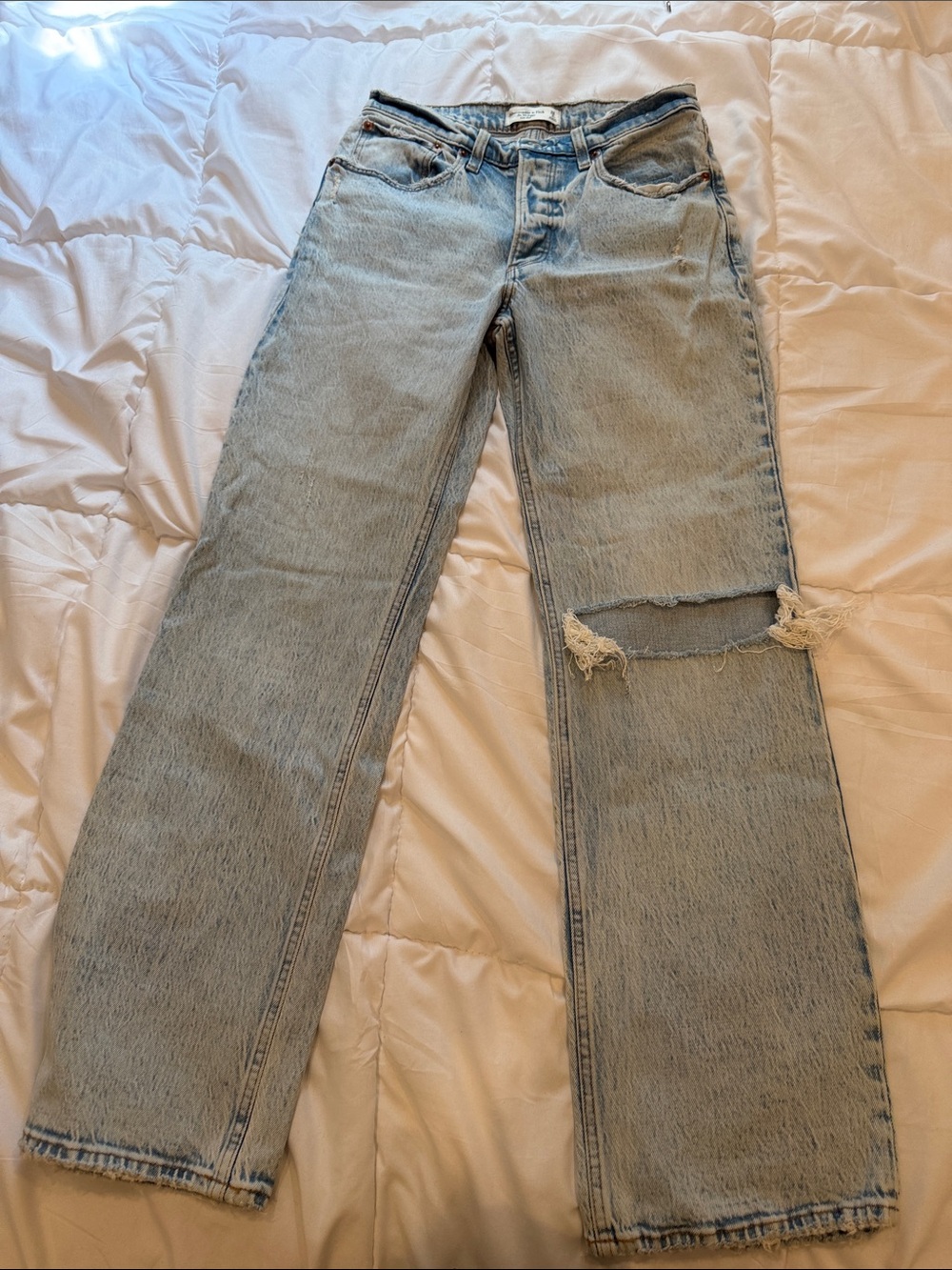 Abercrombie & Fitch Light Wash Straight-Leg Jeans with Knee Distress